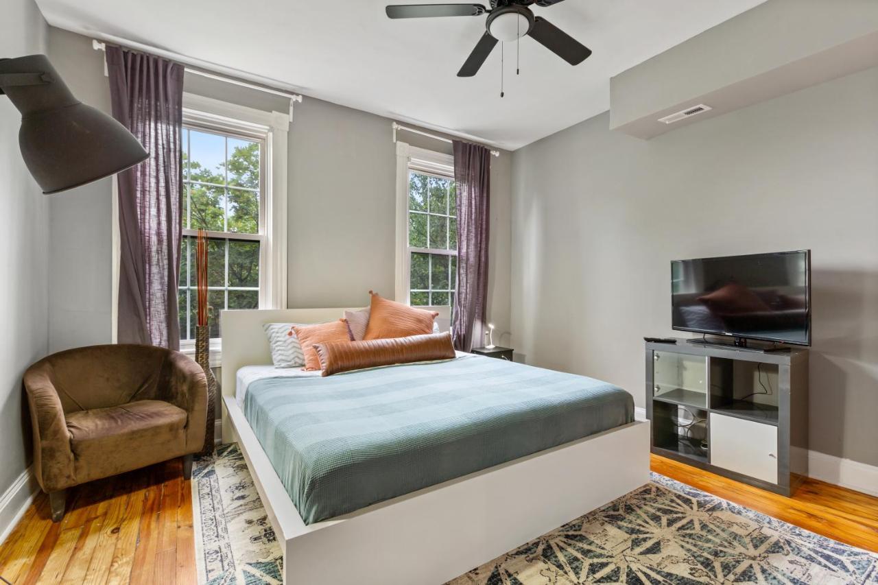 Pristine Townhouse With Rooftop Deck Near Canton! 볼티모어 외부 사진