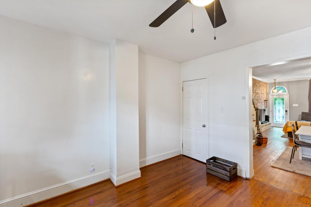 Pristine Townhouse With Rooftop Deck Near Canton! 볼티모어 외부 사진